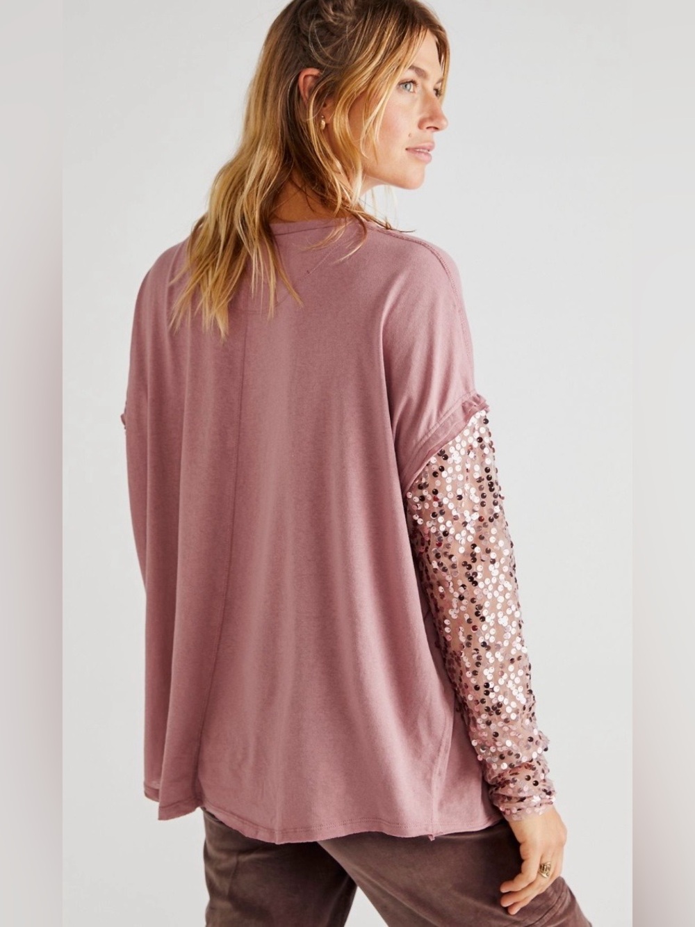 NWT - Free People “Celine” T-Shirt w. Sequinned Detail in “Lavender Shadows” - Picture 4 of 14